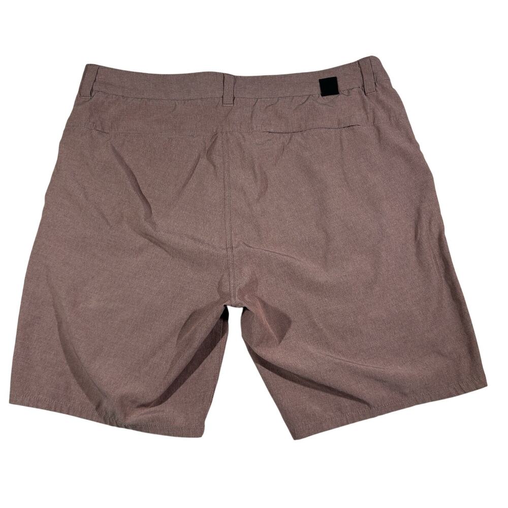 Vuori Aim Shorts Men's Sz 33 8" Performance Chino Golf Salmon Pink Stretch V368 - Picture 3 of 8